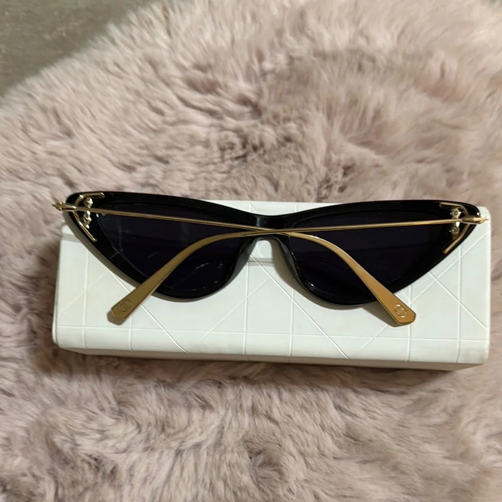 Dior Black Cat-Eye Sunglasses - Picture 3 of 6